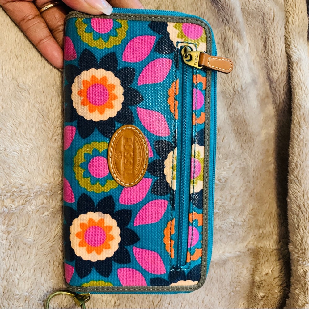 Fossil wallet